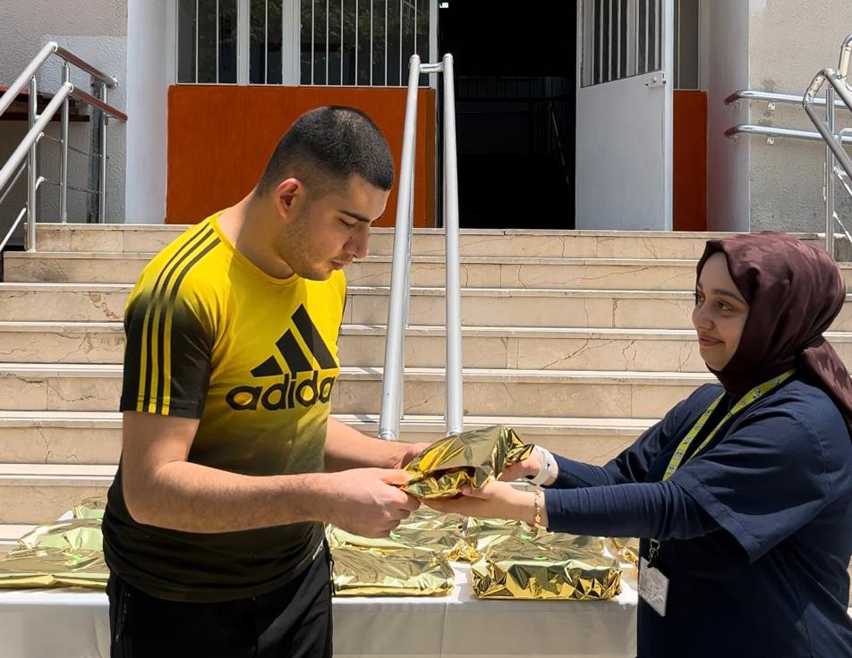 Şefkatte Bayram Coşkusu Tüm Hızıyla Devam Ediyor